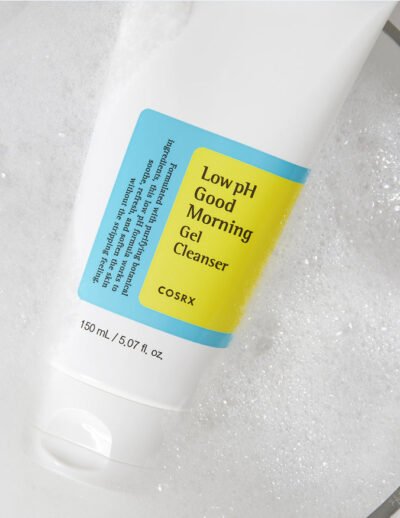 2.7-Soko-Glam-PDP-Image-COSRX-Low-pH-Good-Morning-Gel-Cleanser-Korean-Skincare-Lifestyle_1_860x